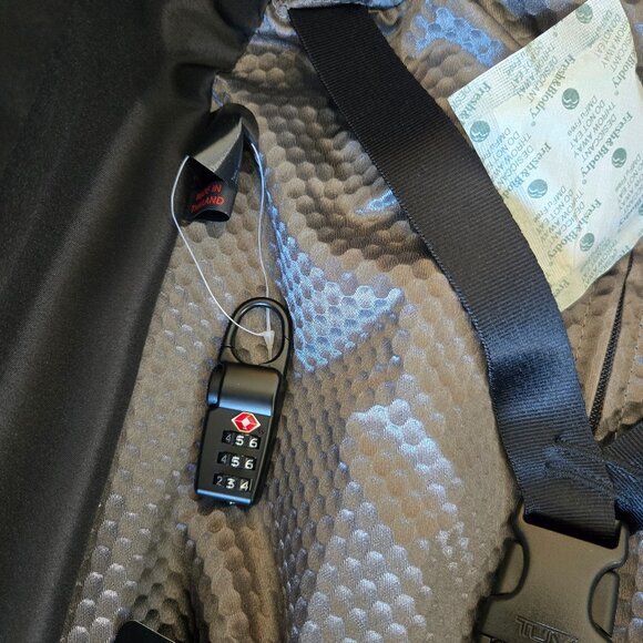 TUMI Fremont Camouflage Expandable Carry On Spinner Suitcase - Picture 12 of 13